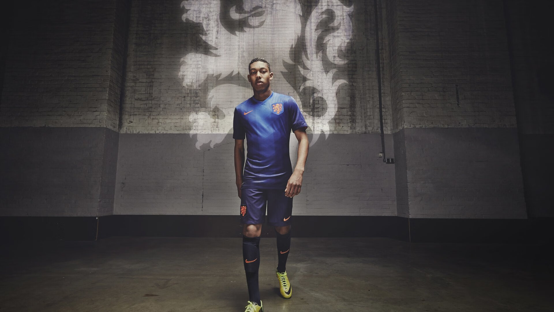 青少年“跑动未来”公益跑在深圳燃情开启，倡导健康生活，深圳青少年跑步训练营