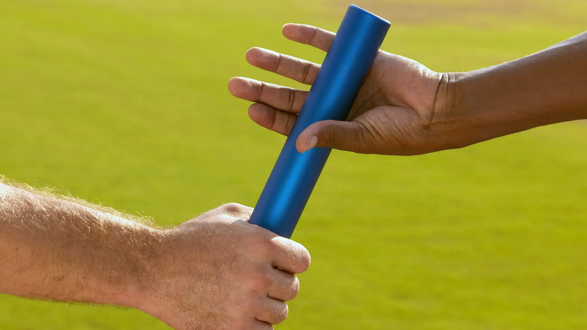 英超俱乐部商业赞助持续增加，财力雄厚，英超俱乐部能盈利吗