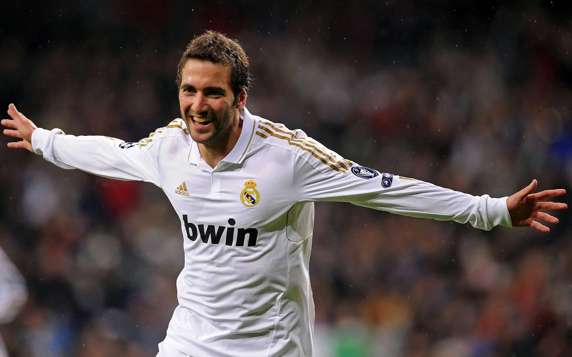 约基奇带领掘金迎难而上，争夺季后赛席位，约基奇掘金图片